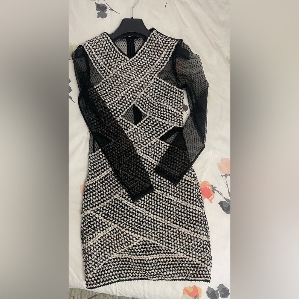 Woman’s TopShop bodycon lace mini dress